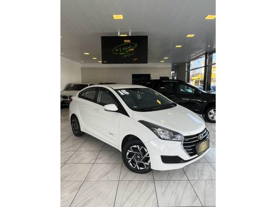 HYUNDAI HB20S 1.6 COMFORT PLUS 16V FLEX 4P AUTOMÁTICO